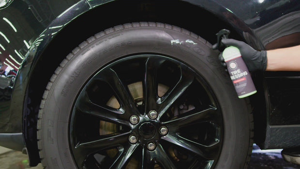 BLACKOUT Tire Shine (32 oz.) – Wavy Motorsport